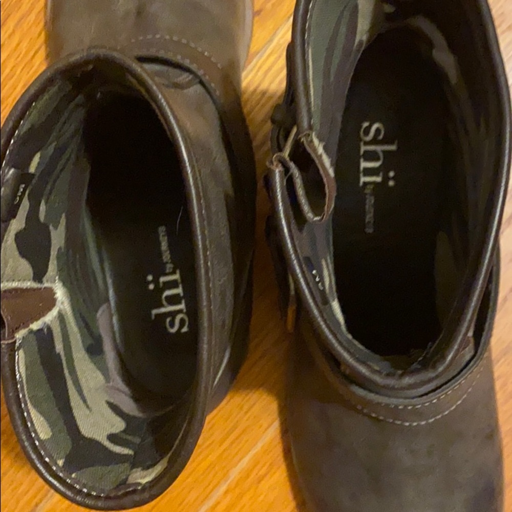 Shi Booties - Picture 4 of 4